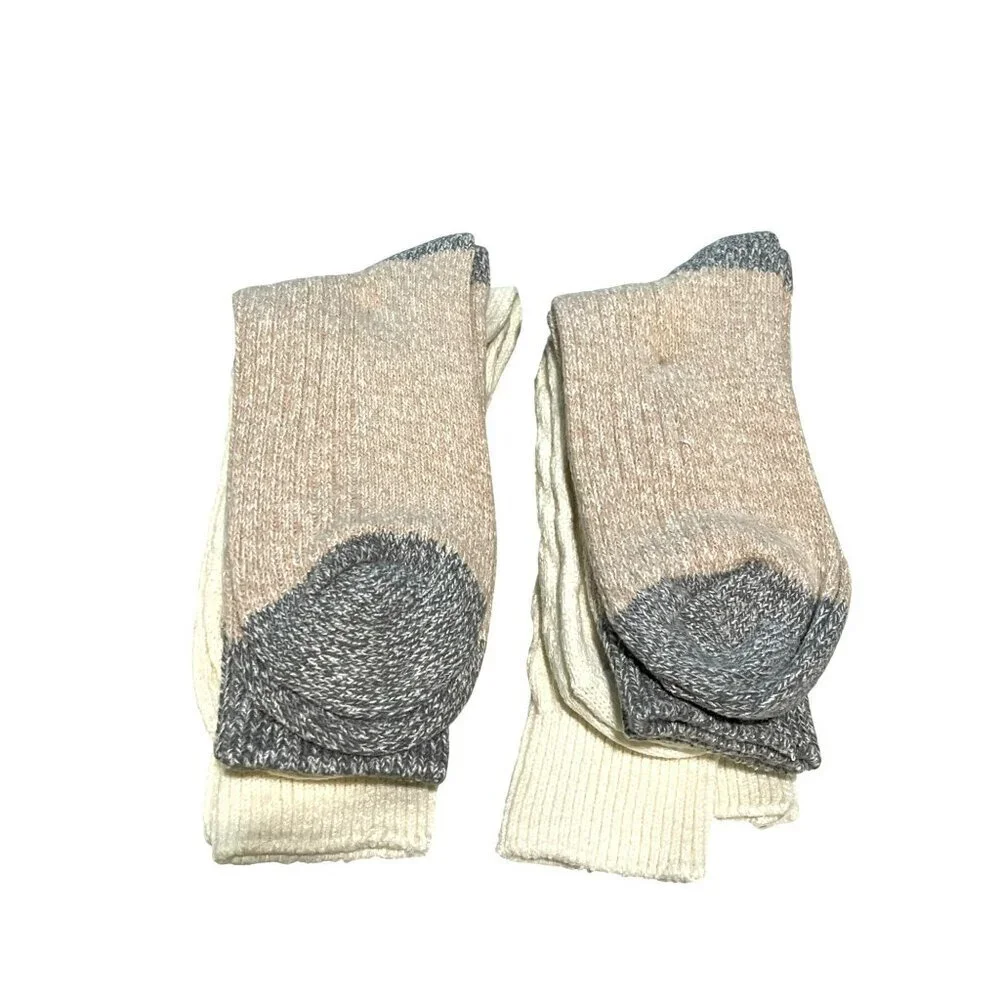Muk Luks Socks 4 Pairs Recycled Plastic Material Fits Shoe Sizes 6-11 New